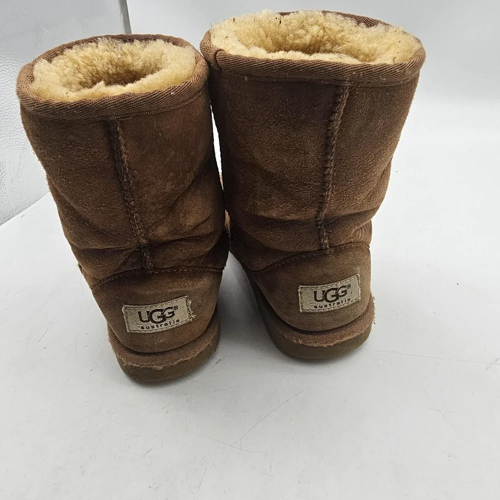 UGG Australia Boots KIDS Size 3 Brown Classic Short Shearling Suede Winter 5251